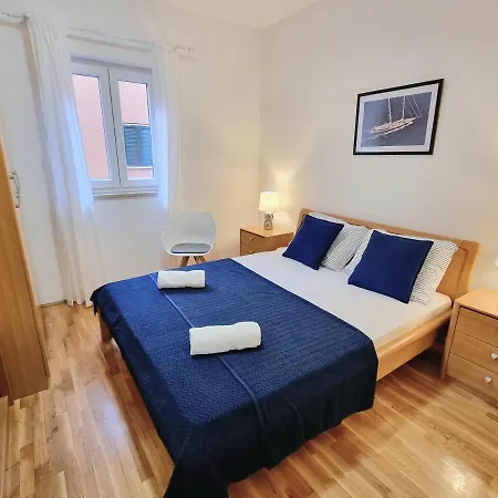 App Oleander * Умаг